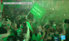 L'avortement officiellement légal en Argentine, dépénalisation en débat au Chili