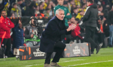 José Mourinho défend Pierre Sage et tacle John Textor