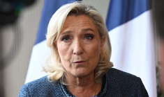 Marine Le Pen, à Budapest, le 23 mars 2026 ( AFP / ATTILA KISBENEDEK )