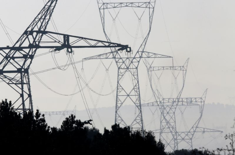 Des lignes électriques à haute tension