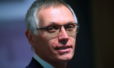 LE COÛT DE L'ÉLECTRIFICATION POUR LA FILIÈRE AUTO "DÉPASSE LES LIMITES", DIT TAVARES