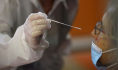 FRANCE/CORONAVIRUS: A PEINE PLUS DE 3.000 NOUVEAUX CAS, LES HOSPITALISATIONS AUGMENTENT