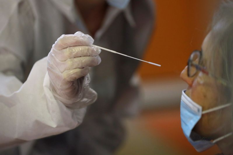 FRANCE/CORONAVIRUS: A PEINE PLUS DE 3.000 NOUVEAUX CAS, LES HOSPITALISATIONS AUGMENTENT