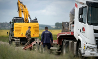 Des fouilles à Rouvray (Yonne), le 26 mai 2025, dans le "cimetière" du tueur en série Émile Louis ( AFP / ARNAUD FINISTRE )
