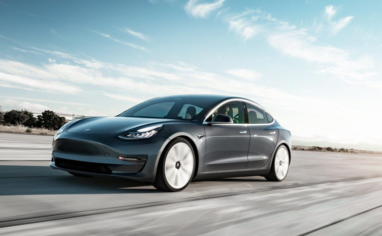 Tesla Model 3 (crédit photo : Tesla /  )
