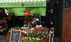 L'épicerie de quartier Londis N16 à Londres