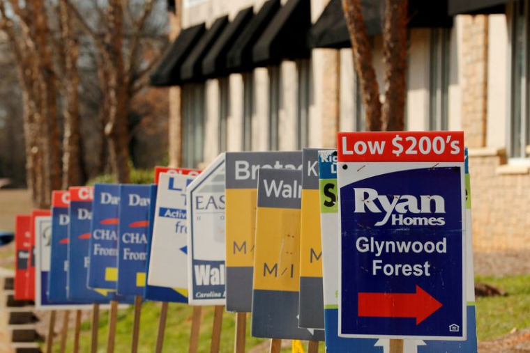 ÉTATS-UNIS: LES REVENTES DE LOGEMENTS AU PLUS BAS DEPUIS MAI 2020