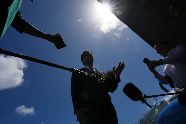 Le secrétaire américain Marco Rubio avant de prendre l'avion à Homestead, en Floride, le 21 mai 2026, pour se rendre à une réunion des ministres des Affaires étrangère de l'Otan en Suède ( POOL / Julia Demaree Nikhinson )