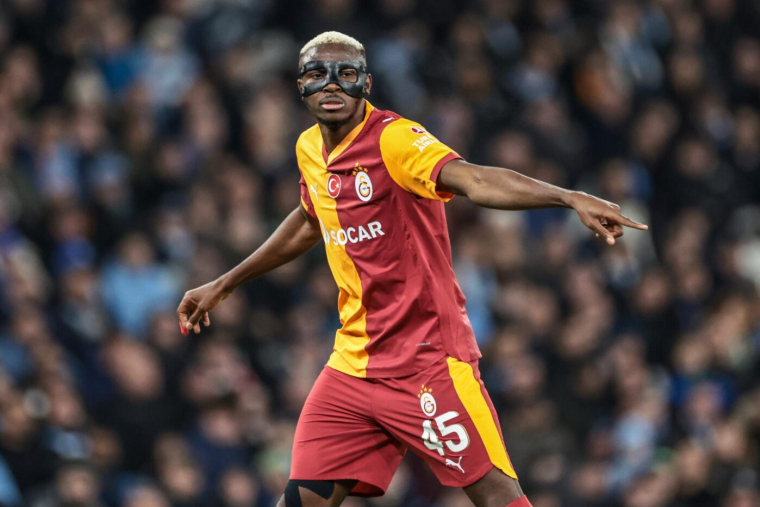 À Naples, Victor Osimhen s’est senti « traité comme un chien »