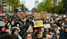 Des manifestants à Paris, le 24 octobre 2026 ( AFP / NICOLAS TUCAT )