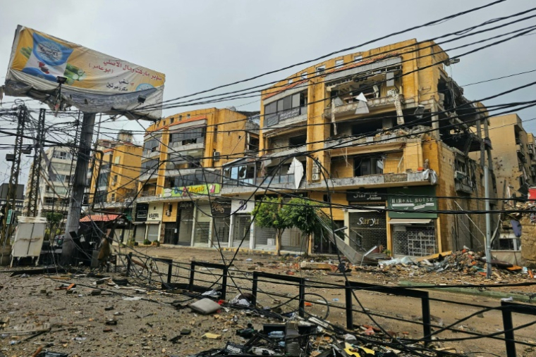 Des immeubles détruits dans le sud de Beyrouth après une frappe israélienne, le 21 mars 2026 ( AFP / STR )