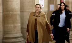 Audience d'appel de la dirigeante du parti d'extrême droite français Marine Le Pen et de ses co-accusés pour détournement de fonds de l'UE au tribunal de Paris
