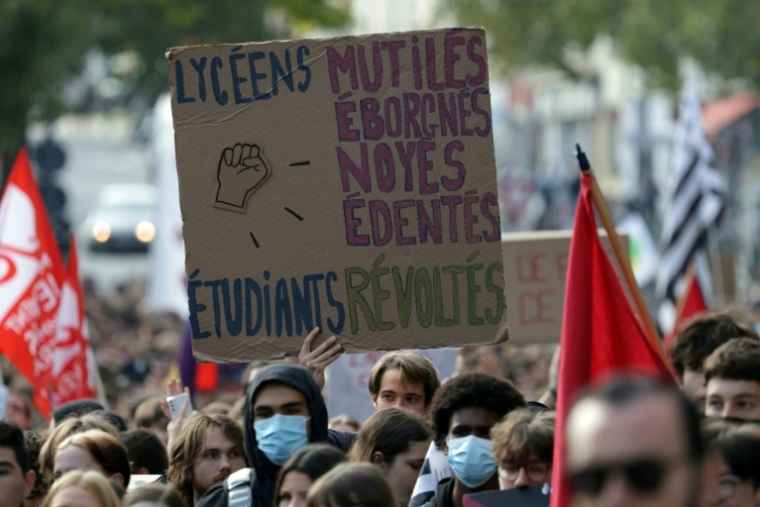 Manifestation lycéenne à Rennes, le 6 octobre 2026 ( AFP / Alain JOCARD )