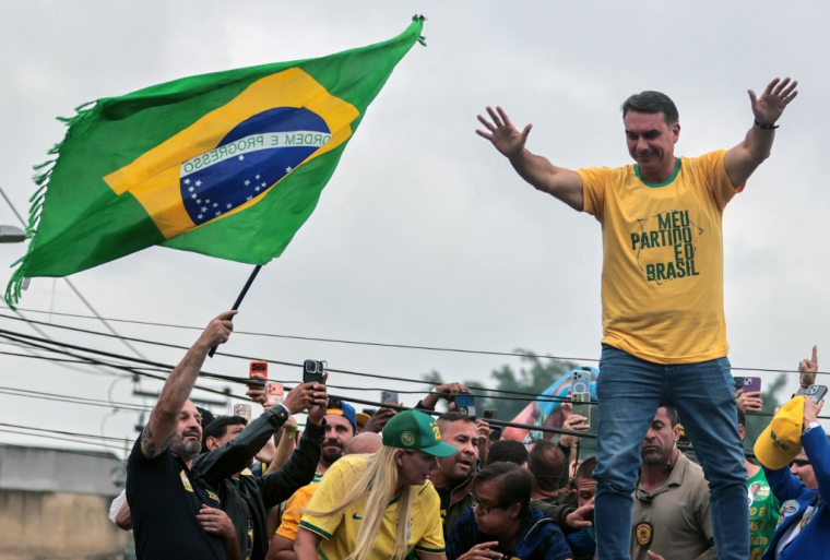 Flavio Bolsonaro, à Rio de Janeiro, le 3 octobre 2026 ( AFP / DOUGLAS SHINEIDR )