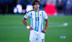 Giuliano Simeone a fait comme Roberto Carlos