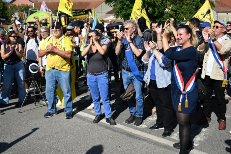 La "Manif du futur" à Bure, dans la Meuse, le 20 septembre 2025 ( AFP / Jean-Christophe VERHAEGEN )