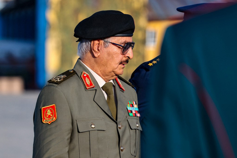 Le maréchal Khalifa Haftar est l'homme fort de l'est de la Libye ( GENERAL COMMAND OF THE LIBYAN NA / - )