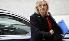 La ministre de la Transition énergétique Agnès Pannier-Runacher, photographiée à Berlin le 2 mai 2023 ( AFP / Tobias SCHWARZ )