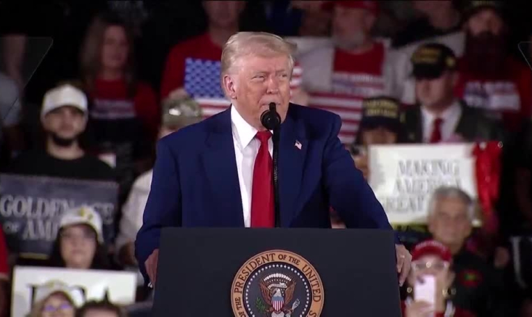 100 jours de Donald Trump à la Maison Blanche : le président américain défend son bilan