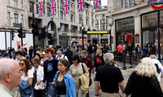 Acheteurs dans le centre de Londres