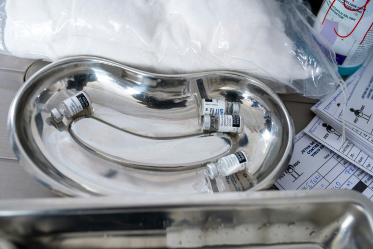 Des vaccins anti-virus Ebola dans un laboratoire de Bunia, en RDC, le 19 septembre 2026 ( AFP / Latouifa Fetafeta )