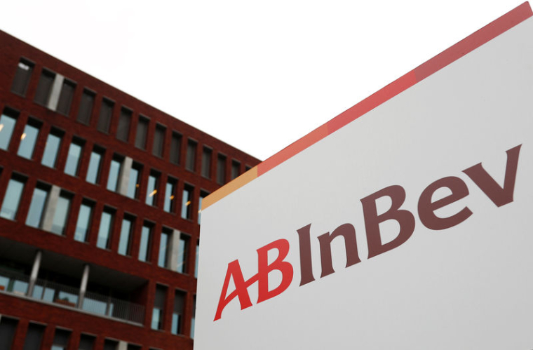 PRIORITÉ AUX VENTES DE BIÈRES POUR AB INBEV APRÈS L'ÉCHEC D'UNE IPO