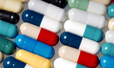 La manière d'arrêter un traitement antidépresseur est une question perçue comme un enjeu médical mais les réponses restent incertaines et difficiles à appliquer ( AFP / Miguel MEDINA )