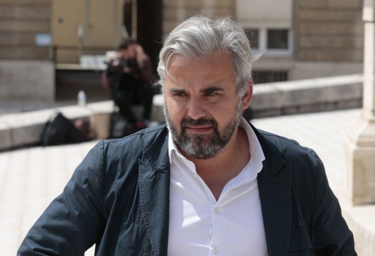Alexis Corbière à Paris, le 20 juin 2022. ( AFP / GEOFFROY VAN DER HASSELT )