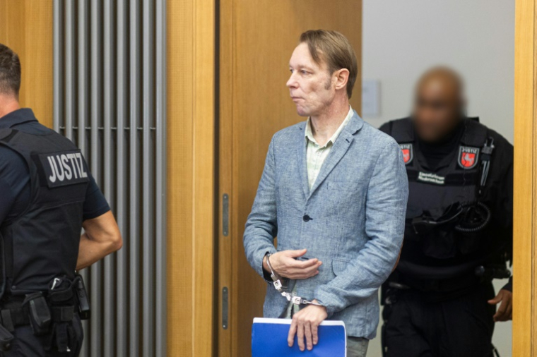 Christian Brückner arrive à une audience de son procès au tribunal de Braunschweig, dans le nord de l'Allemagne, le 5 septembre 2024 ( POOL / Michael Matthey )
