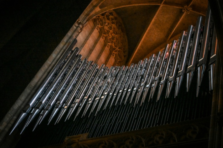 Les tuyaux du nouvel orgue de la cathédrale Saint-Guy à Prague, le 5 novembre 2025 en République tchèque ( AFP / Michal Cizek )