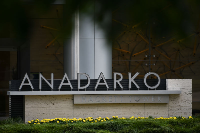 ALGER CHERCHE "UN BON COMPROMIS" SUR L'ACCORD ANADARKO AVEC TOTAL