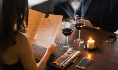 Quel est ce réflexe étonnant en matière de finance chez les jeunes couples ? ( Crédits photo: © alfa27 - stock.adobe.com)