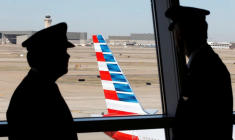 AMERICAN AIRLINES VA LICENCIER EN MASSE, FAUTE D'ESPOIR SUR UNE NOUVELLE AIDE