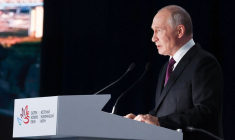 Le président russe Poutine participe au Forum économique de l'Est à Vladivostok
