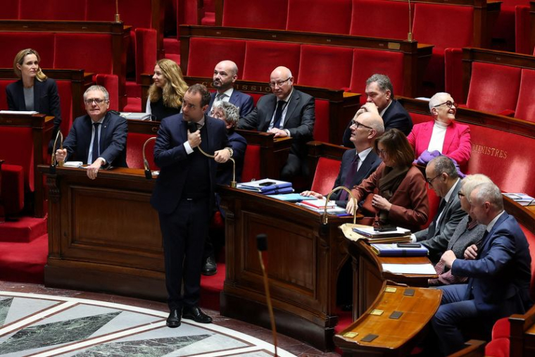 Lecornu résiste à deux motions de censure à l'Assemblée