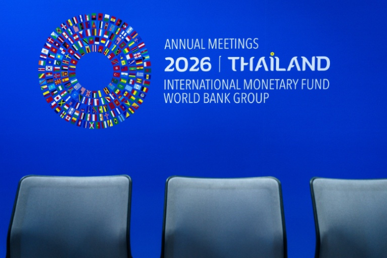 Logo de l'assemblée annuelle du Fonds monétaire international (FMI) à Bangkok, le 9 octobre 2026 ( AFP / Chanakarn LAOSARAKHAM )