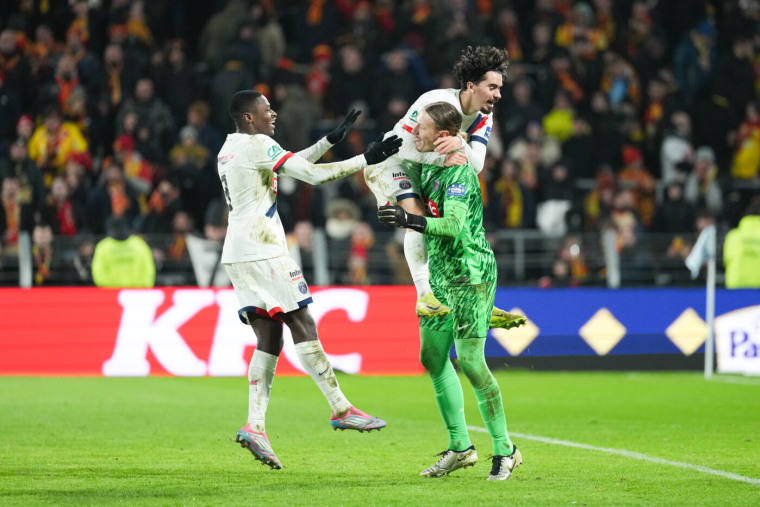 « Arrêter des penalties, c'est quelque chose de normal pour un gardien » : Matvey Safonov, homme du match face à Lens