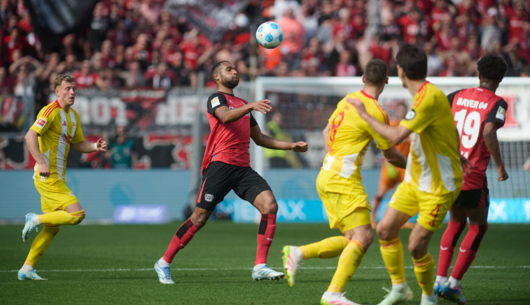 Bundesliga : Leverkusen perd le contact, bonne opération pour Fribourg