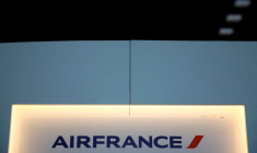 Le logo de la compagnie aérienne Air France à l'aéroport de Paris Charles de Gaulle