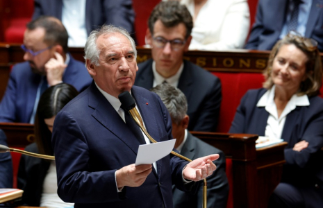 Le Premier ministre François Bayrou lors d'une séance de questions au gouvernement à l'Assemblée nationale, le 10 juin 2025 à Paris ( AFP / GEOFFROY VAN DER HASSELT )