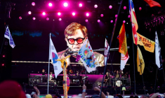 Photo d'archives de Elton John à Glastonbury, en Grande-Bretagne