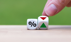 Si vous n'avez pas encore fait racheter ou renégocier votre emprunt immobilier, c'est peut-être le bon moment. (Crédit photo: ©  Fokussiert - stock.adobe.com)