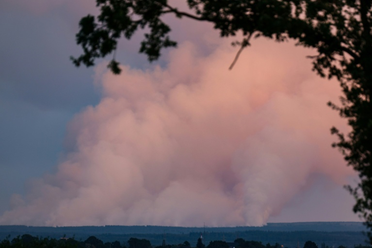 De la fumée se dégageant d'un incendie en Belgique, le 14 août 2026 ( BELGA / NATACHA FREISEN )