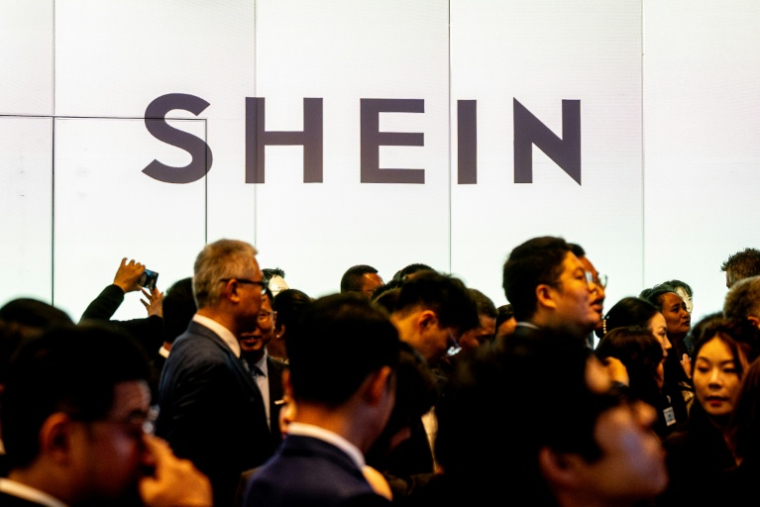 A la Bourse de Hong Kong le 1er septembre 2026 ( AFP / Leung Man Hei )