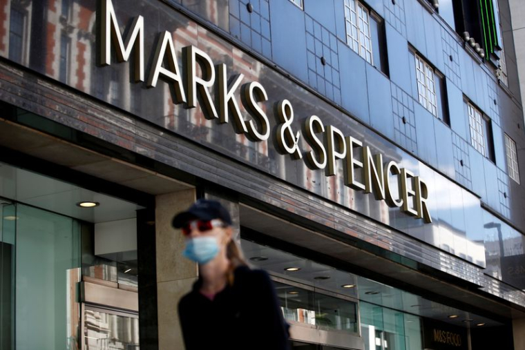 MARKS & SPENCER ANNONCE LA SUPPRESSION DE 7.000 POSTES SUPPLÉMENTAIRES