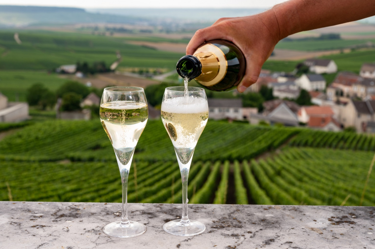 Le prix du champagne a augmenté d'environ 40% depuis 2022. (crédit : Adobe Stock)