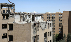 Un immeuble résidentiel de Téhéran endommagé par des frappes aériennes israélo-américaines, le 14 avril 2026 ( AFP / - )