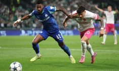 Le défenseur de Marseille Michael Murillo (g) et le milieu du Sporting Portugal Maximiliano Araujo lors de la victoire portugaise 2-1 en Ligue des champions, le 22 octobre 2025 à Lisbonne ( AFP / PATRICIA DE MELO MOREIRA )