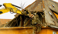 Les propriétaires pourraient être contraints de faire des travaux avant de vendre les passoires thermiques. (illustration) (blende12 / Pixabay)