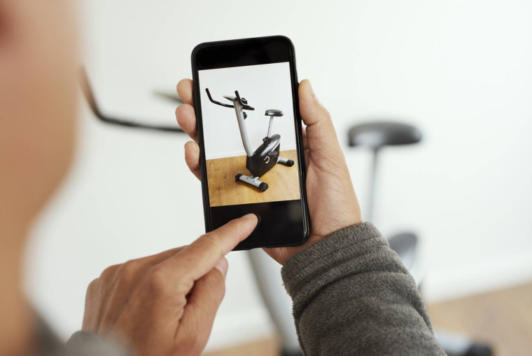 Doit-on payer des impôts sur les revenus de ventes sur une plateforme ? / iStock-nito100